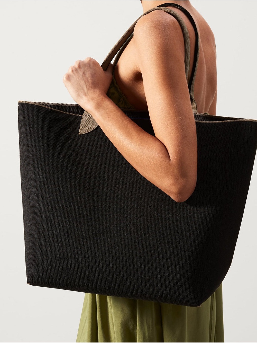 Rothy’s tote bag